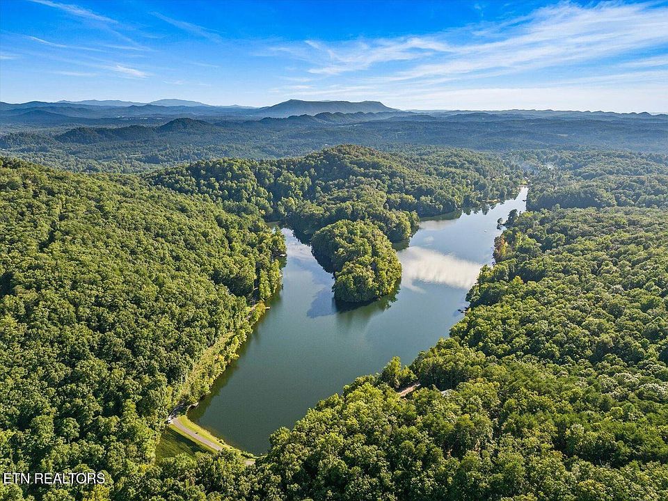 2nd image of 157 Laurel Lake Cir