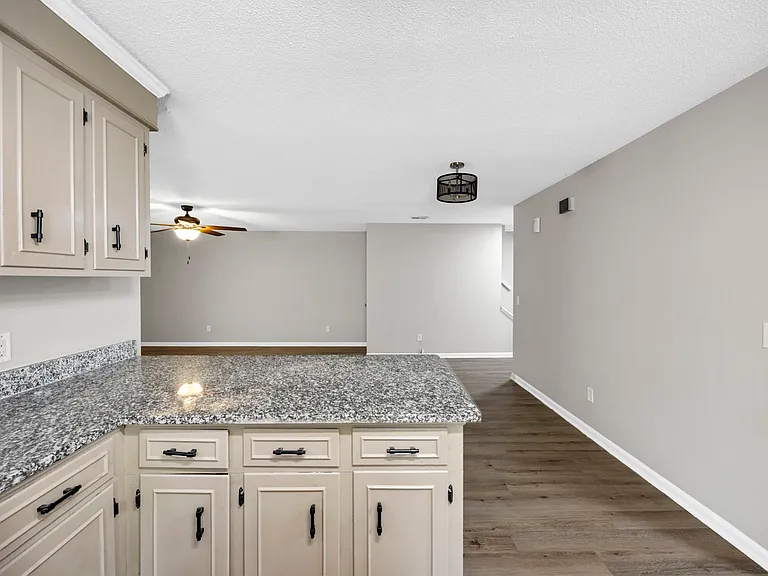 168 Thames Valley Ct — Photo 14