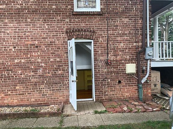 Side, Separate Entrance to the Apartment