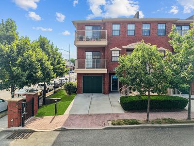 Apt A 2-22 Constitution Place #167, College Pt, NY, 11356