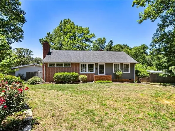 2703 Rockwood Rd, Greensboro, NC 27408