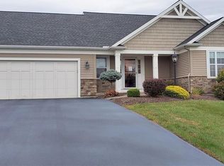3802 Pegasus Cir, Syracuse, NY 13209