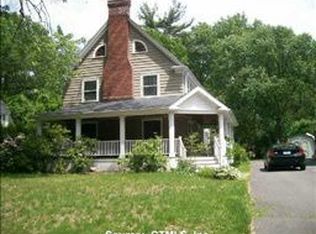 16 Foxcroft Rd, West Hartford, CT 06119