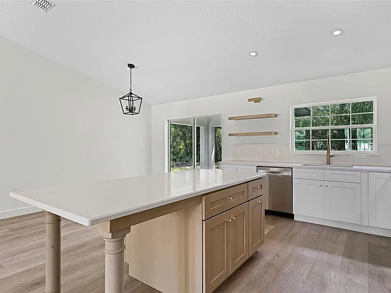 320 Kenora Dr — Photo 10