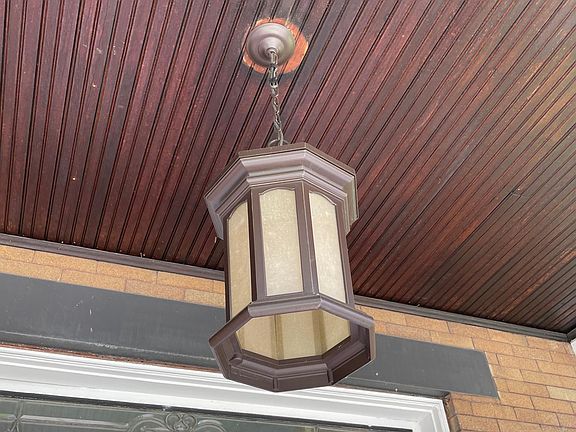 2nd image of 645 Jefferson Ave