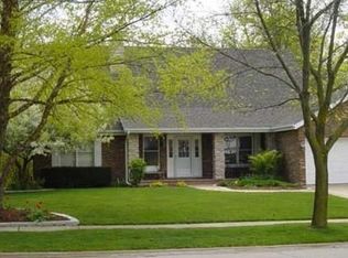 1005 Windsor Dr, Shorewood, IL 60404