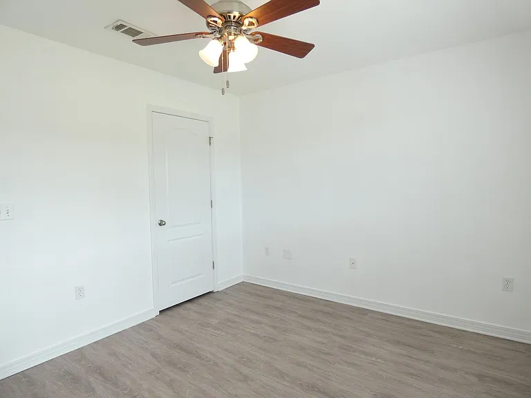 1712 Bay Pine Cir — Photo 14