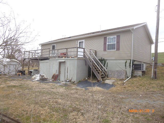 2nd image of 413 River Rd