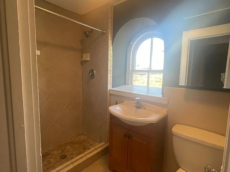 103 E Jones St #1 — Photo 10