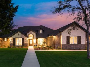 2101 Crystal Palace Blvd, Alvarado, TX 76009