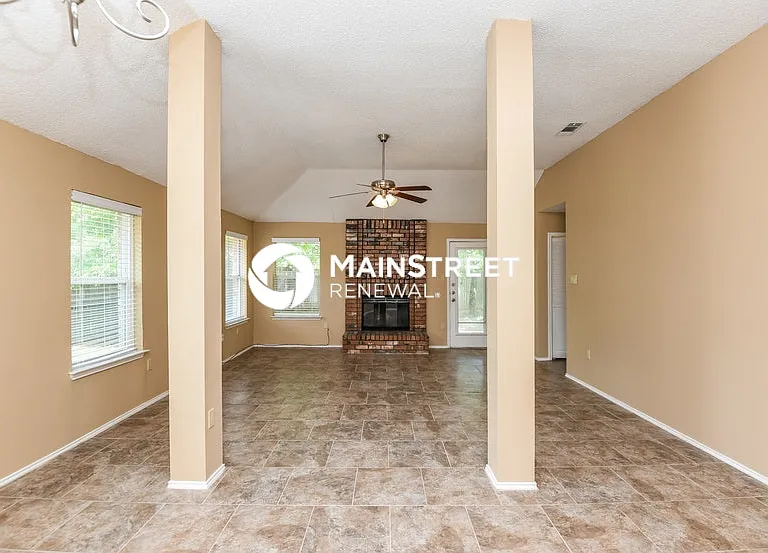 2951 Seguin Trl — Photo 4