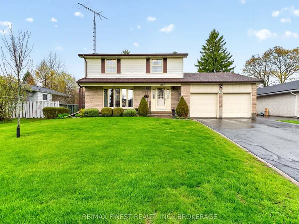 894 Auden Park Dr, Kingston, ON K7M 5R9
