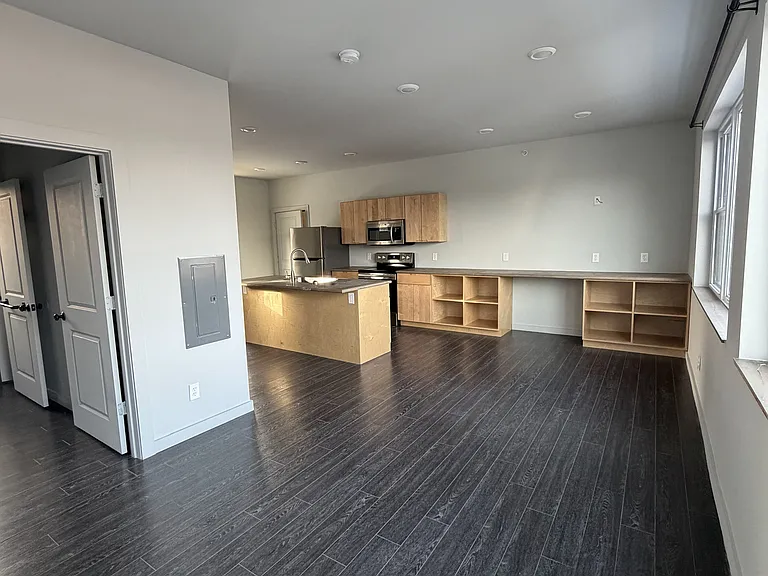 1301 S Walnut St #203 — Photo 3