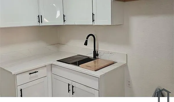 347 Ware Blvd #15 — Photo 8