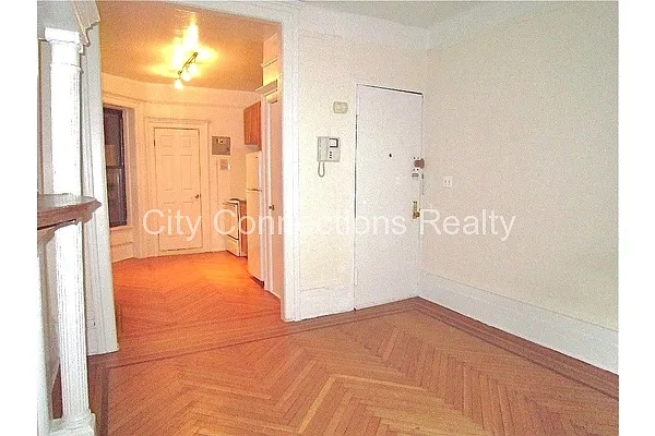 Rented by City Connections Realty | media 25