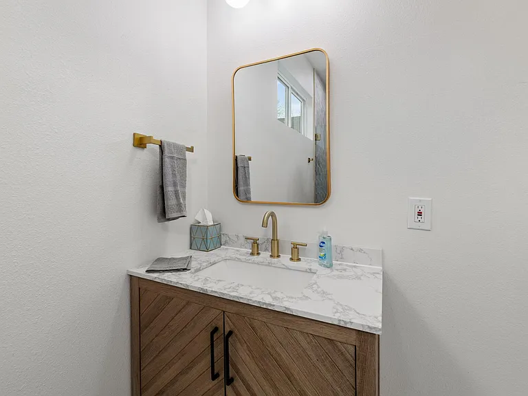 7036 Edgerton Dr — Photo 15