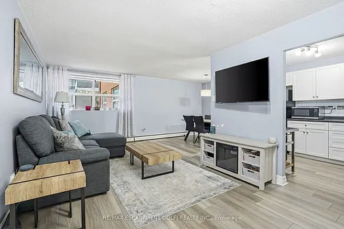 242 Oakdale Ave #108 Photo 1