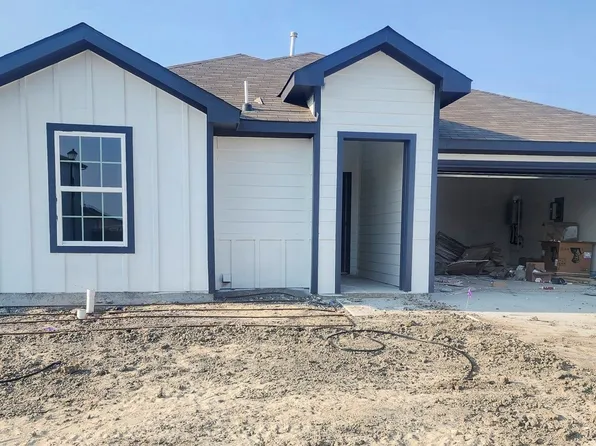 212 Crookedfield Dr, Royse City, TX 75189