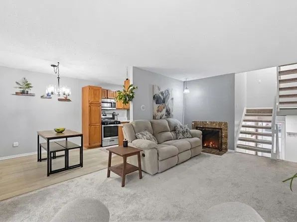 1646 City View Dr Unit 19, Saint Paul, MN 55121