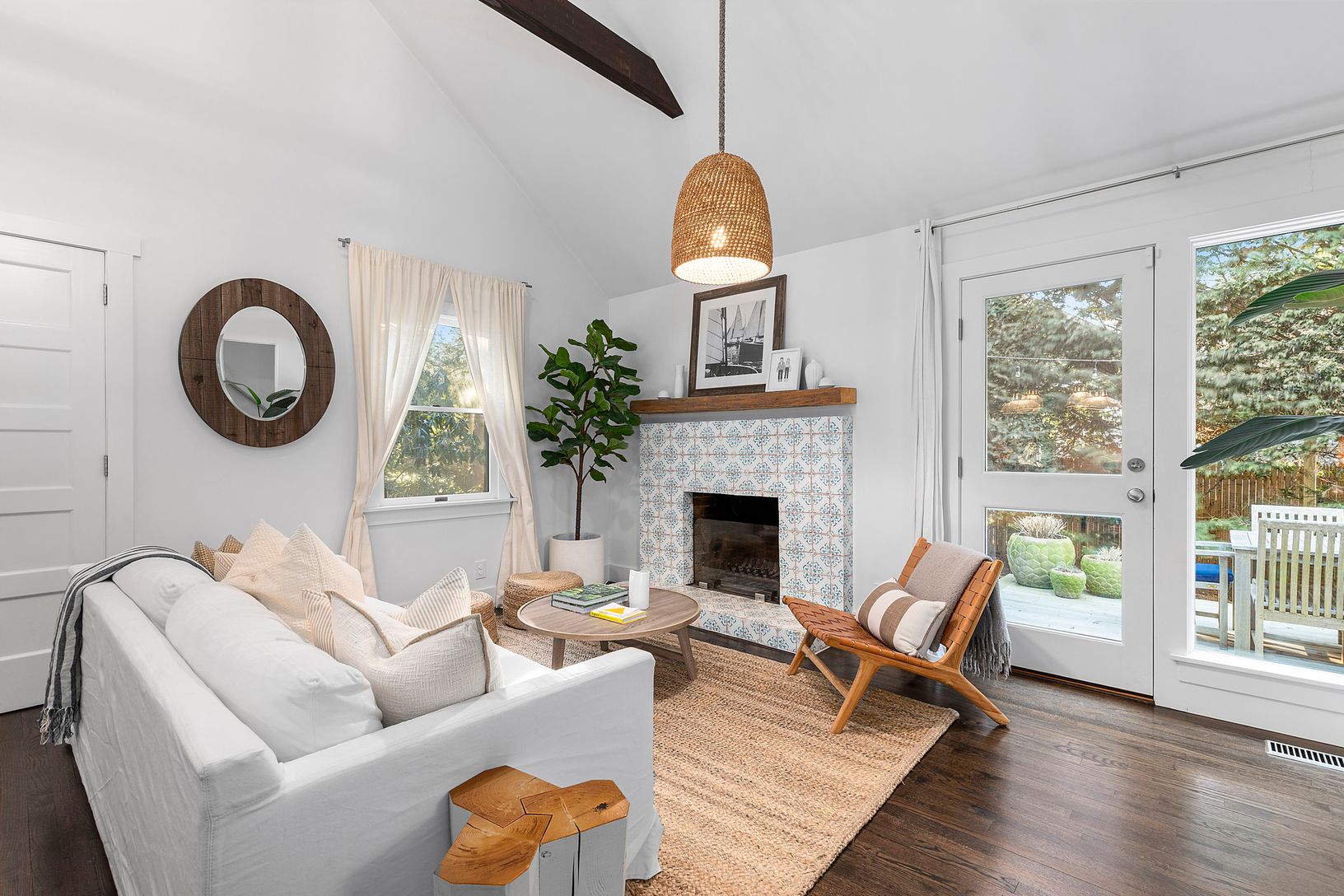  Living Room with Fireplace