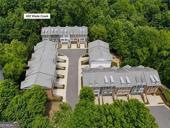 2nd image of 402 Wade Creek Rd