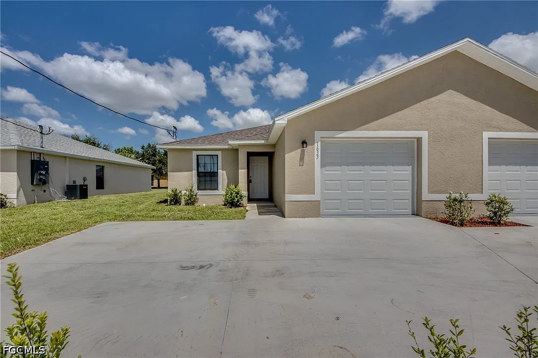 3 bed, 2.0 bath, 1210 sqft, $1,600 — Photo 1