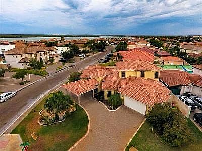 5th image of 301 Lake Clark Ct