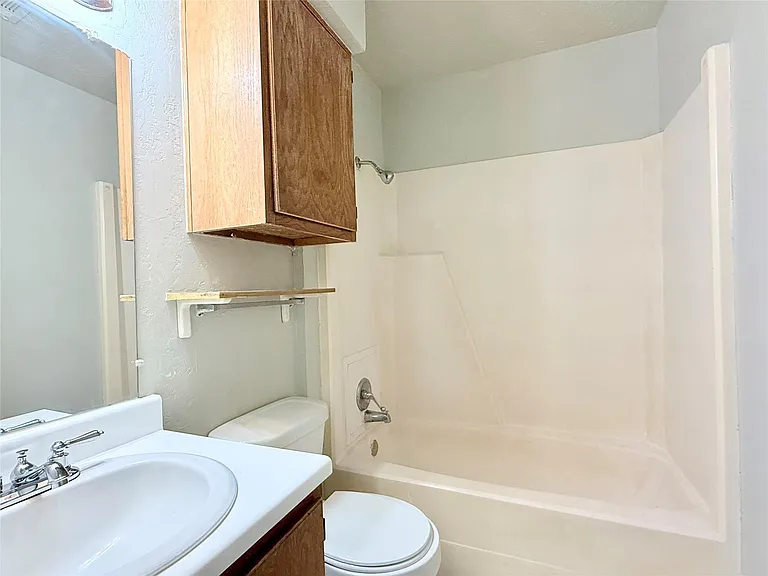 705 Ruth Ct #A — Photo 12
