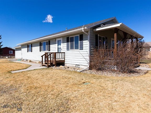 2nd image of 724 3rd Ave W