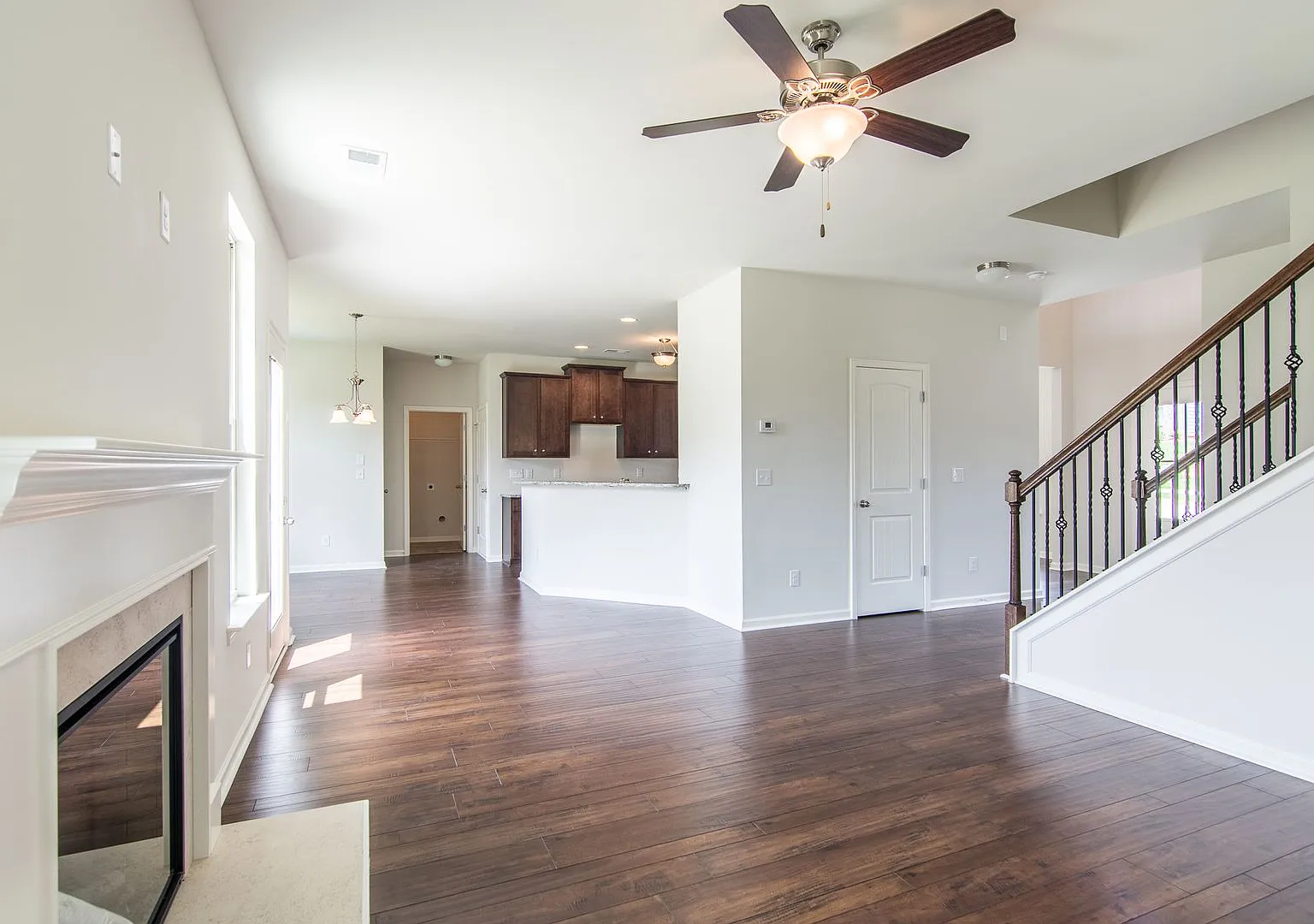Beautiful 5 bed Single Family Home in Lawrenceville! — Photo 3