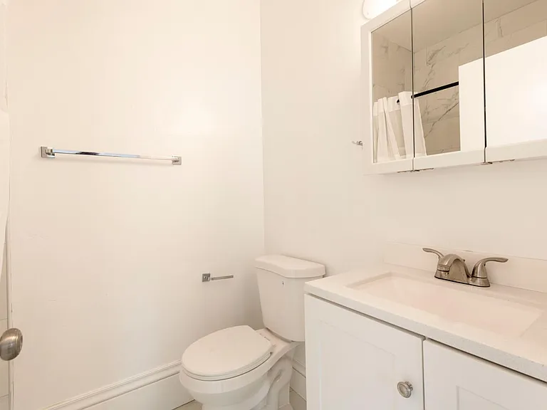 87 C St — Photo 20