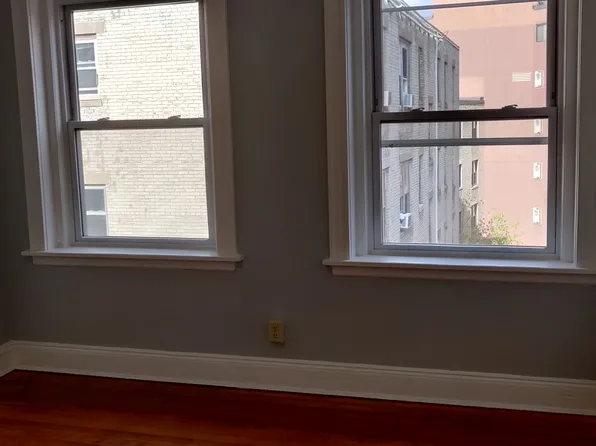 39 Boulevard Ter, Allston, MA