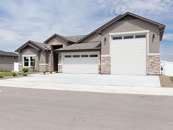 2nd image of 132 E Heliotrope Dr