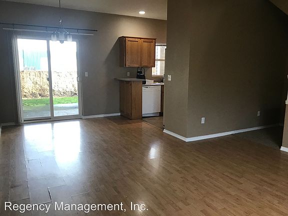 4th image of 5264 NE 121st Ave APT B-11