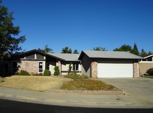 377 Burgan Ave, Clovis, CA 93611