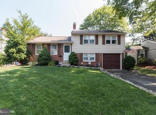 2915 Eagle Rd, Abington, PA 19001