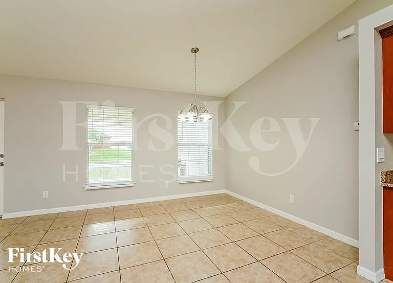 3032 NW 6th Ave — Photo 4
