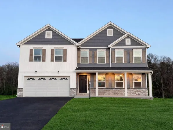 1490 Sherry Dr, Chambersburg, PA 17202
