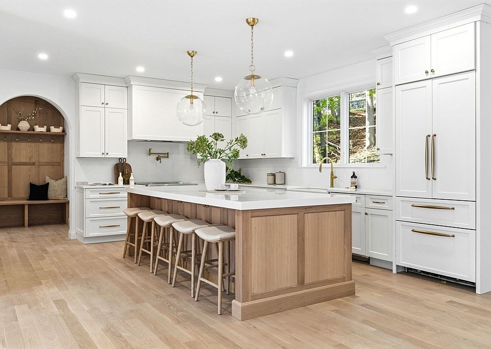 1st image of 8 Priscilla Ln
