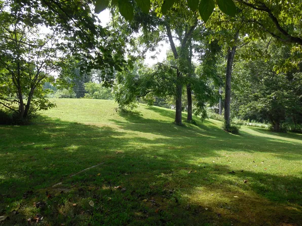 Walnut Grove Rd, Bluff City, TN 37618