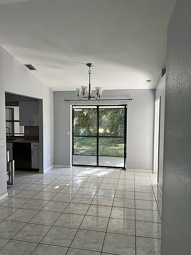 1474 Dewitt St Photo 1