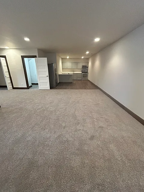 1 bed, 1000 sqft, $1,700 — Photo 1