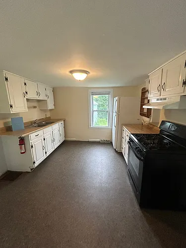 79 Chase St Photo 1