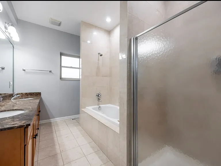 1335 W Walton St #2 — Photo 15