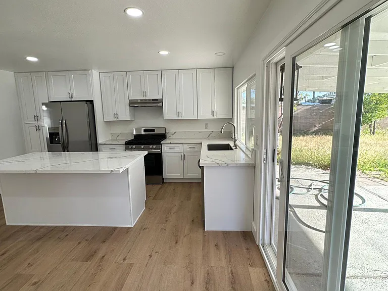 7680 Lombardy Ave — Photo 10
