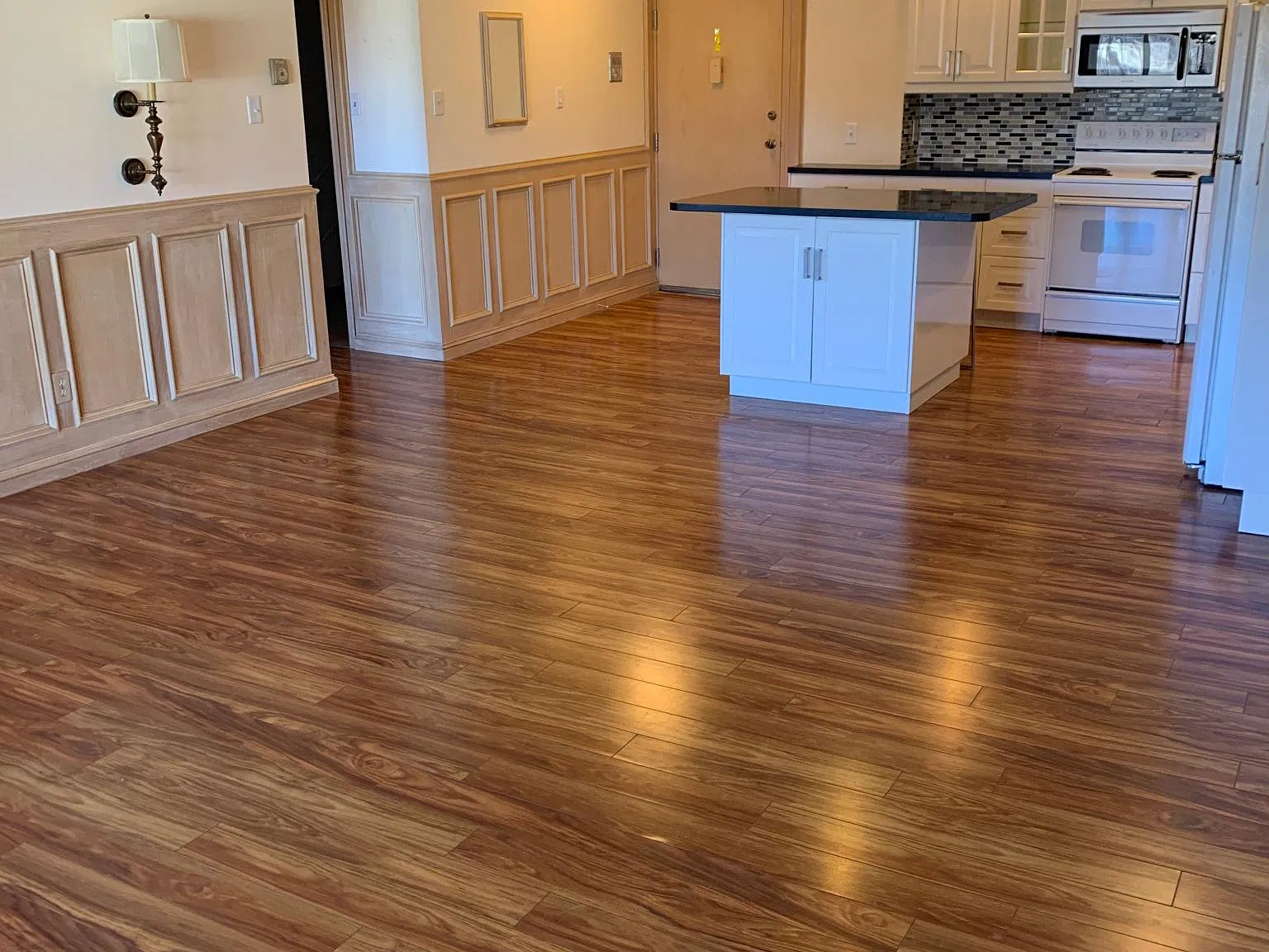 9315 E Center Ave — Photo 2