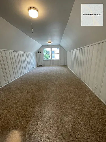 18601 Pembroke Ave Photo 1