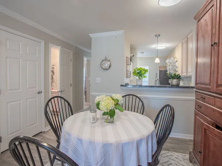 1056 Centerbrooke Ln — Photo 13
