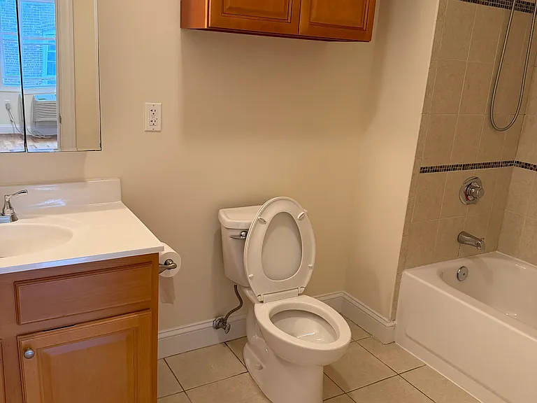 55 68th St #2B — Photo 30