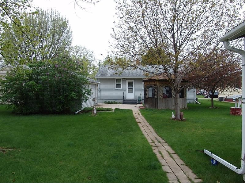 2nd image of 1326 Iowa Ave SE